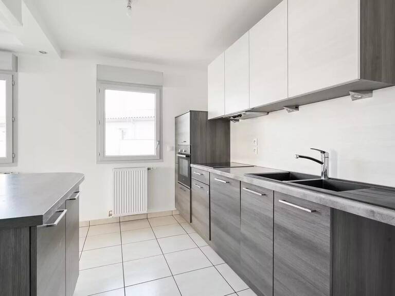 Sale Apartment Tassin-la-Demi-Lune - 4 bedrooms