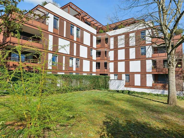 Appartement Tassin-la-Demi-Lune - 4 chambres - 177m²