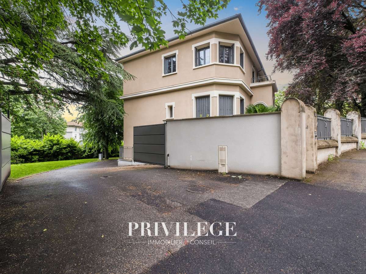 Apartment Tassin-la-Demi-Lune