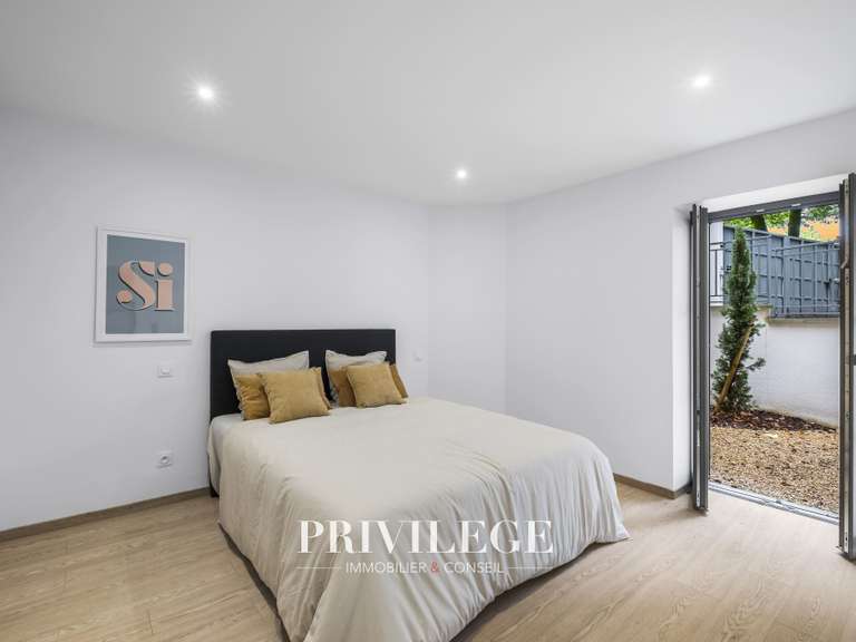 Apartment Tassin-la-Demi-Lune - 3 bedrooms - 117m²