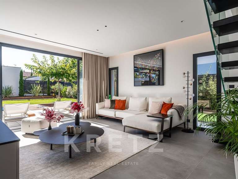 Maison Tassin-la-Demi-Lune - 5 chambres - 190m²