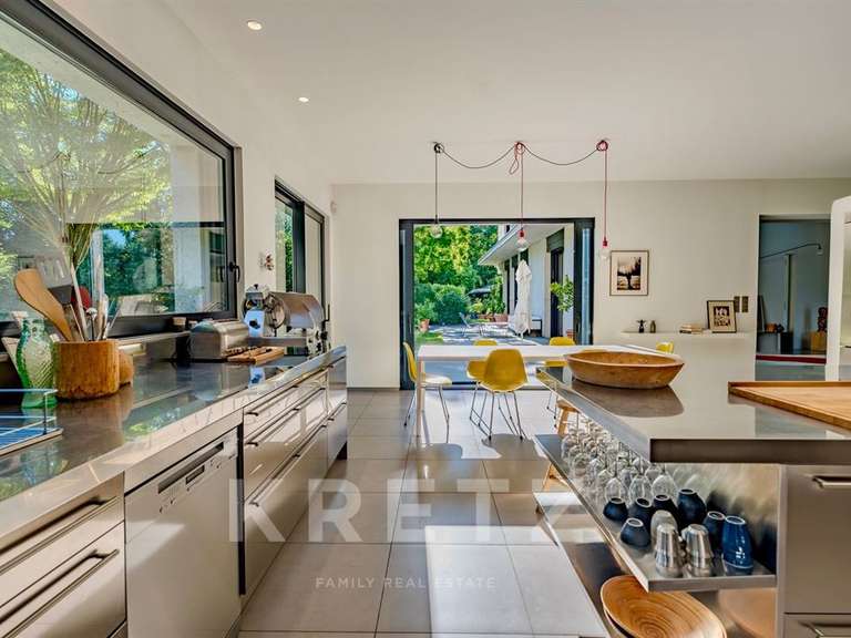 Maison Tassin-la-Demi-Lune - 5 chambres - 931m²