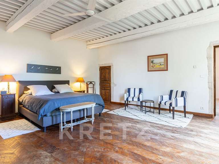 Maison Taulignan - 7 chambres - 560m²