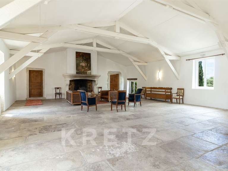 Maison Taulignan - 7 chambres - 560m²