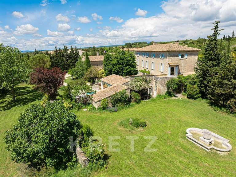 Maison Taulignan - 7 chambres - 560m²