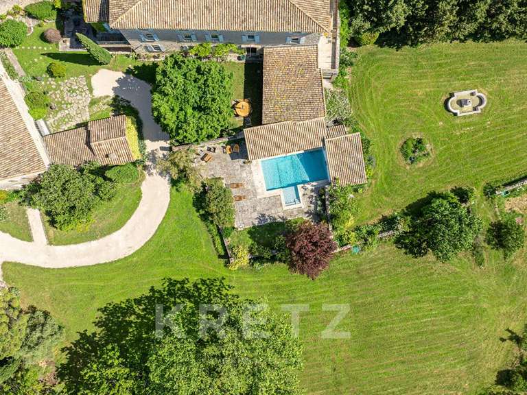 Maison Taulignan - 7 chambres - 560m²