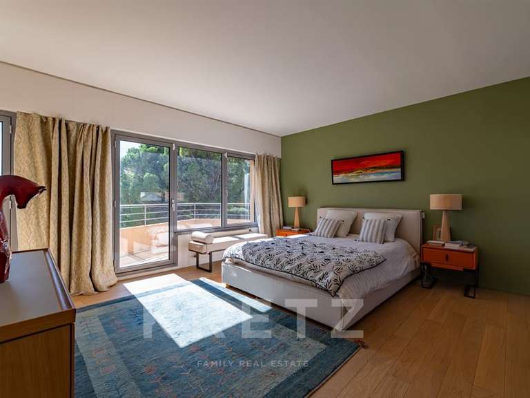 House Tavel - 4 bedrooms - 367m²