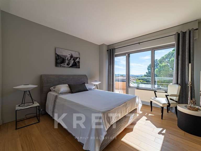 House Tavel - 4 bedrooms - 367m²