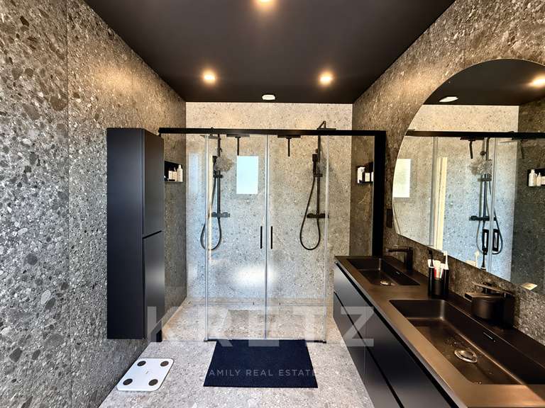 Maison Tavel - 4 chambres - 199m²