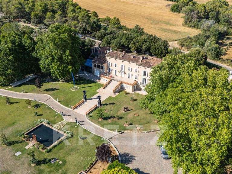 Maison Tavernes - 4 chambres - 665m²