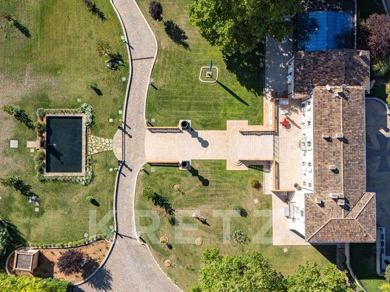 Maison Tavernes - 4 chambres - 665m²