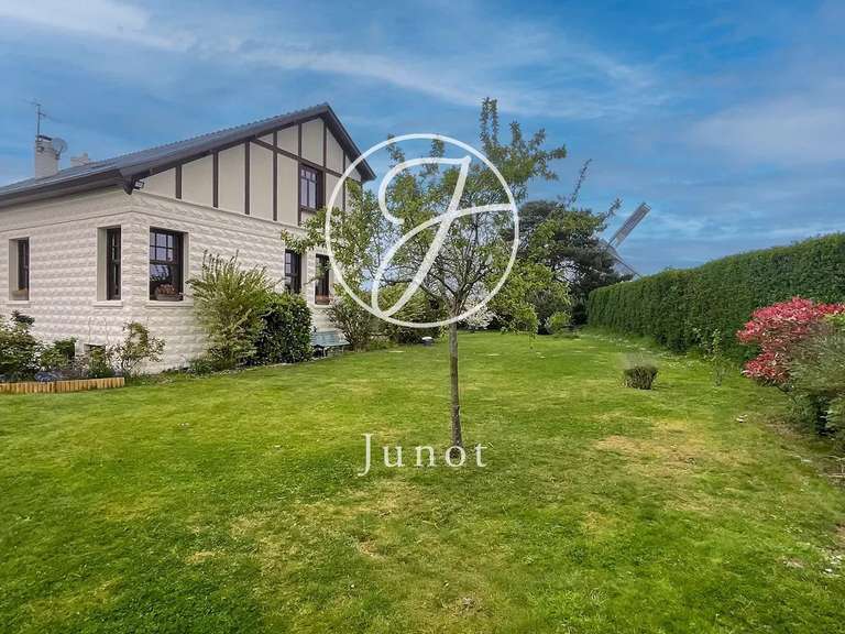 House Templeuve-en-Pévèle - 5 bedrooms - 272m²