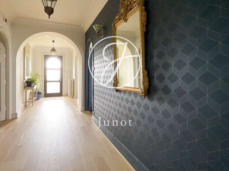 House Templeuve-en-Pévèle - 5 bedrooms - 272m²