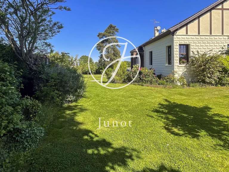 Maison Templeuve-en-Pévèle - 5 chambres - 272m²