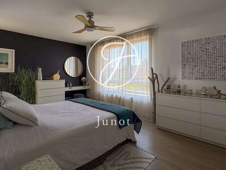 House Templeuve-en-Pévèle - 3 bedrooms - 217m²