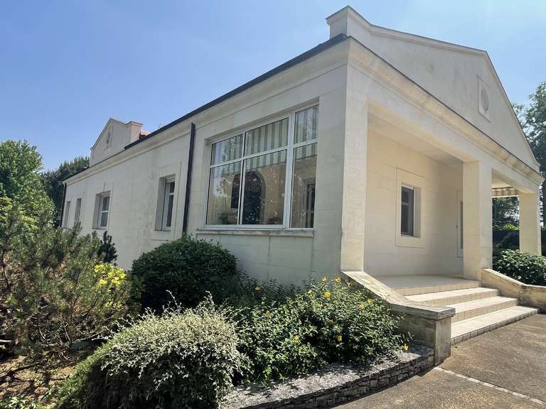 House Terrasson-Lavilledieu - 4 bedrooms - 247m²