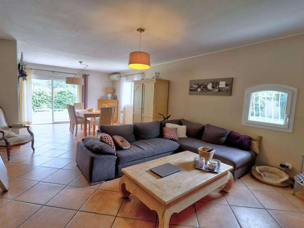 House Teyran