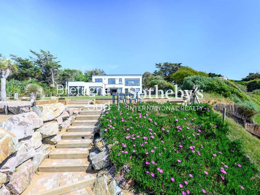 House tharon-plage