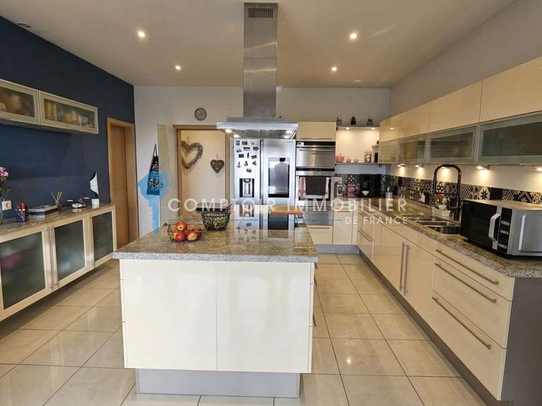 Villa Théding - 5 chambres - 396m²