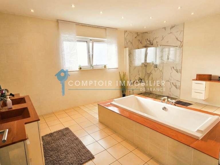 Villa Théding - 5 chambres - 396m²