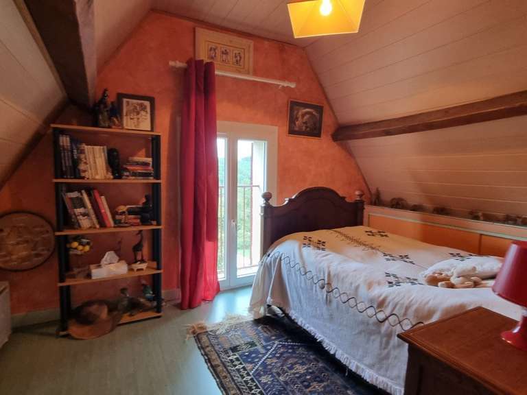 Maison Thenon - 8 chambres - 330m²