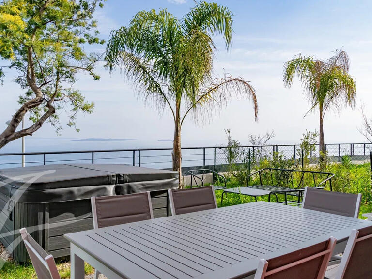 Appartement Théoule-sur-Mer - 3 chambres - 207m²
