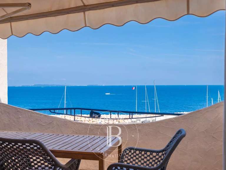 Apartment with Sea view Théoule-sur-Mer - 2 bedrooms - 70m²