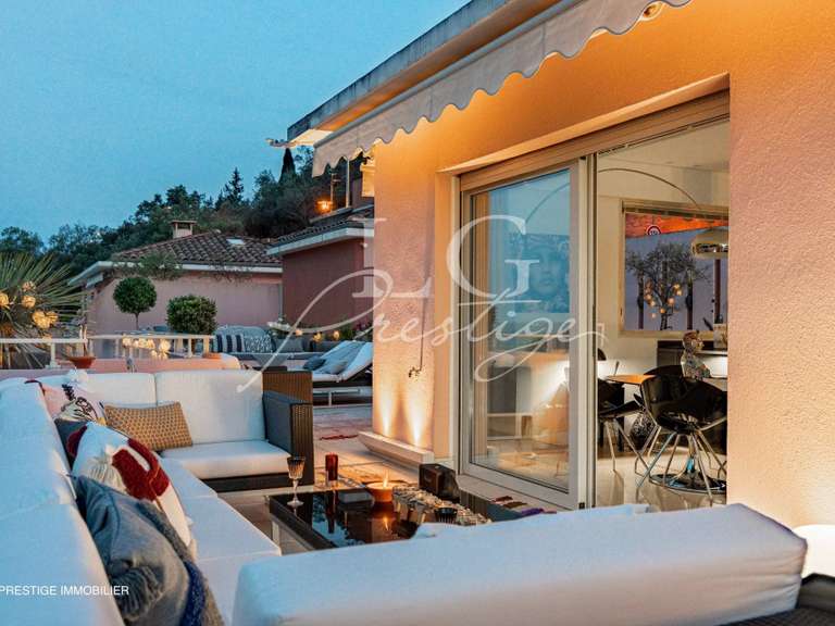 Apartment with Sea view Théoule-sur-Mer - 3 bedrooms - 100m²