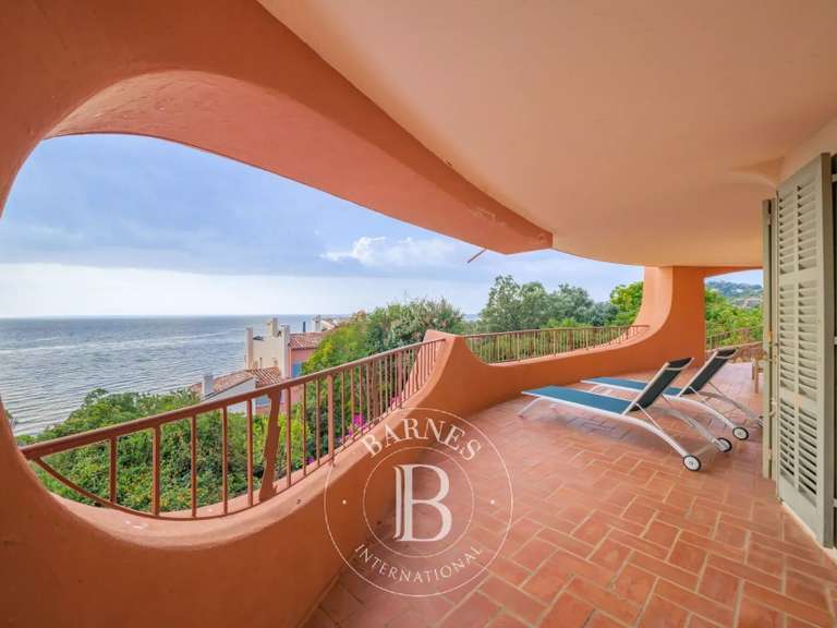 Apartment Théoule-sur-Mer - 4 bedrooms - 204m²