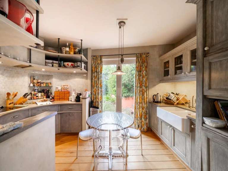 Apartment Théoule-sur-Mer - 4 bedrooms - 204m²