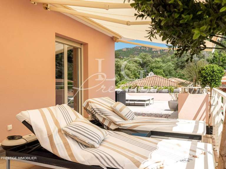 Apartment with Sea view Théoule-sur-Mer - 3 bedrooms - 100m²