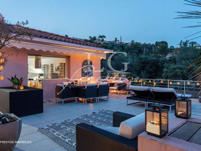 Apartment with Sea view Théoule-sur-Mer - 3 bedrooms - 100m²