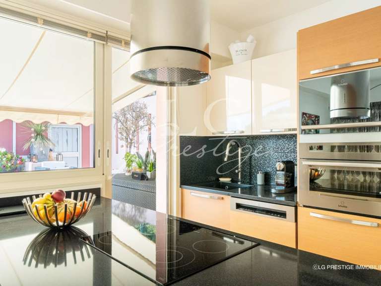 Apartment with Sea view Théoule-sur-Mer - 3 bedrooms - 100m²