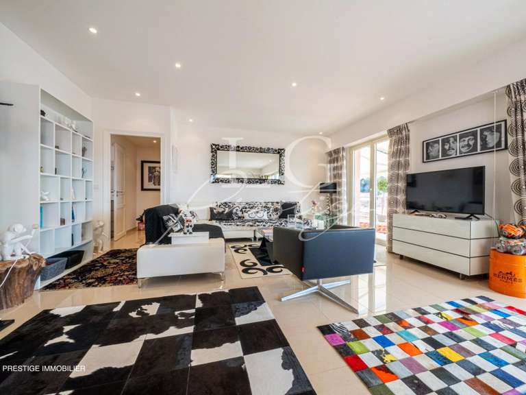 Apartment with Sea view Théoule-sur-Mer - 3 bedrooms - 100m²