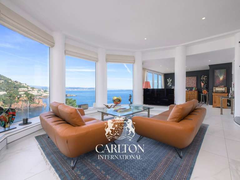Apartment with Sea view Théoule-sur-Mer - 3 bedrooms - 178m²