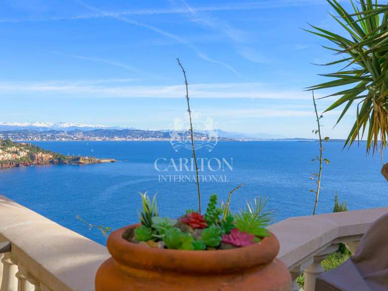 Apartment with Sea view Théoule-sur-Mer - 3 bedrooms - 178m²