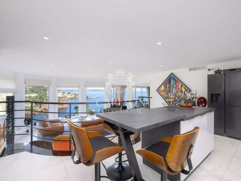 Apartment with Sea view Théoule-sur-Mer - 3 bedrooms - 178m²