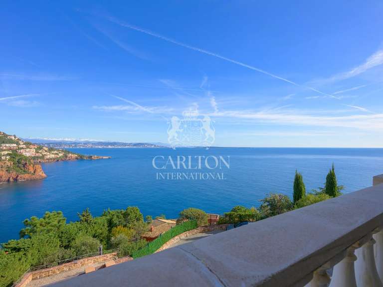 Apartment with Sea view Théoule-sur-Mer - 3 bedrooms - 178m²