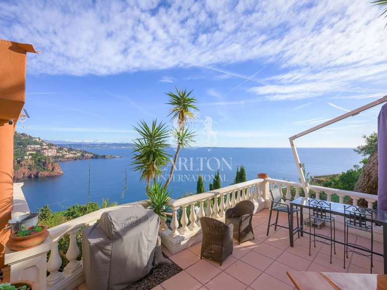Apartment with Sea view Théoule-sur-Mer - 3 bedrooms - 178m²