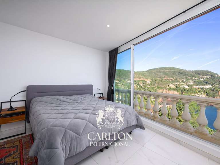 Apartment with Sea view Théoule-sur-Mer - 3 bedrooms - 178m²