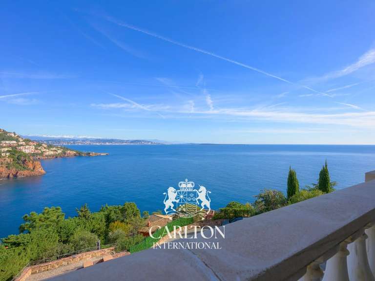 Apartment with Sea view Théoule-sur-Mer - 3 bedrooms - 178m²