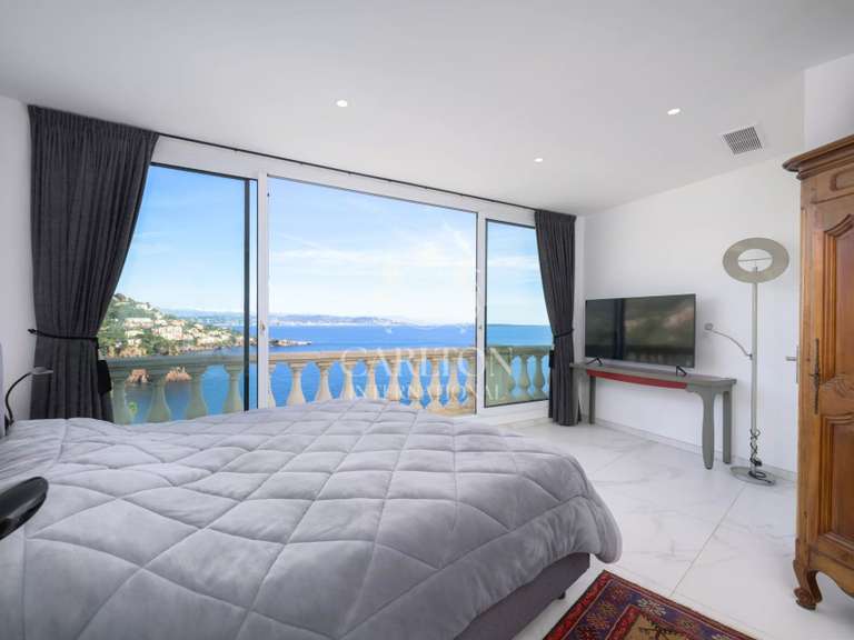 Apartment with Sea view Théoule-sur-Mer - 3 bedrooms - 178m²