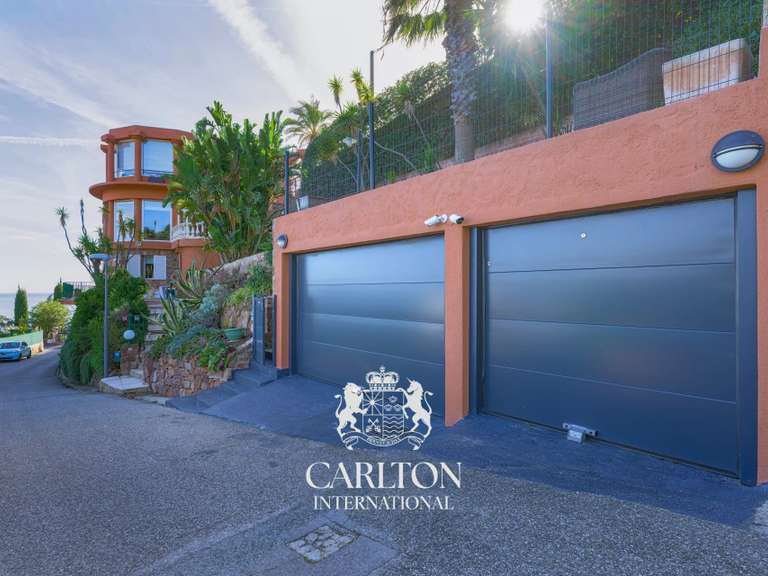 Apartment with Sea view Théoule-sur-Mer - 3 bedrooms - 178m²