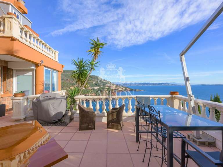 Apartment with Sea view Théoule-sur-Mer - 3 bedrooms - 178m²