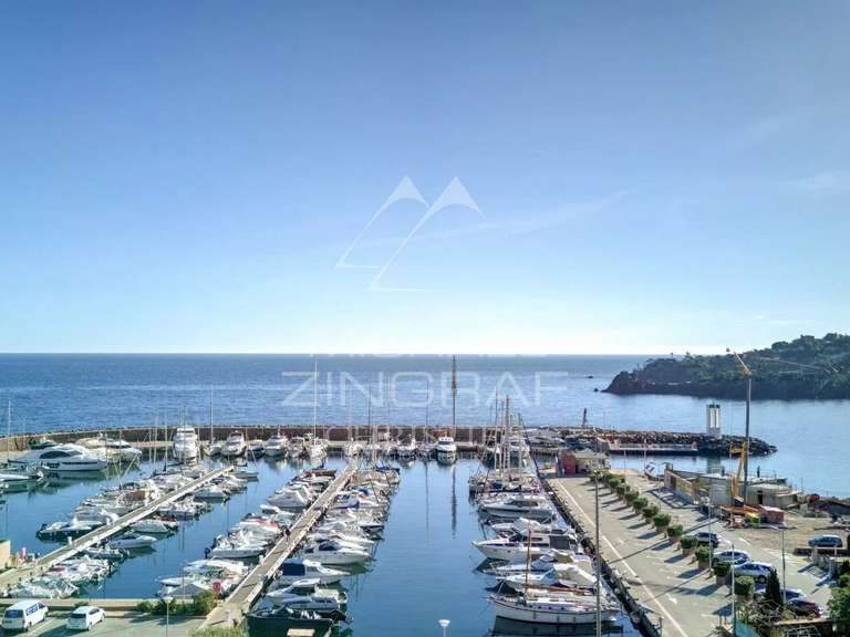 Apartment with Sea view Théoule-sur-Mer - 4 bedrooms - 150m²