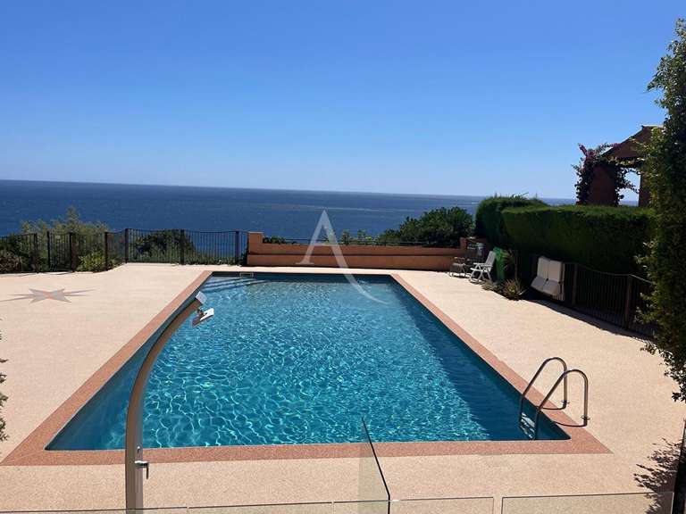 Apartment with Sea view Théoule-sur-Mer - 4 bedrooms - 131m²