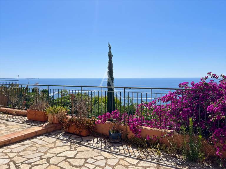 Apartment with Sea view Théoule-sur-Mer - 4 bedrooms - 131m²