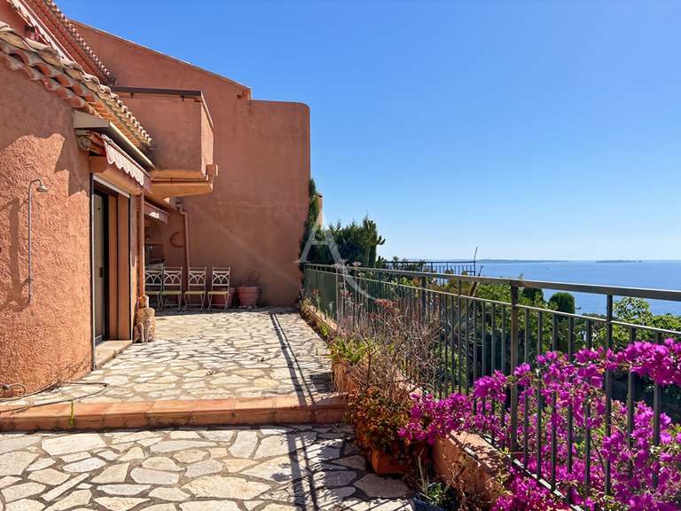 Apartment with Sea view Théoule-sur-Mer - 4 bedrooms - 131m²