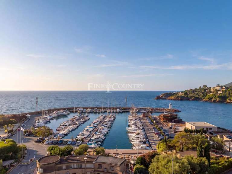 Appartement Théoule-sur-Mer - 3 chambres - 150m²