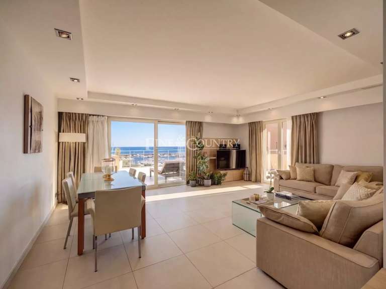 Appartement Théoule-sur-Mer - 3 chambres - 150m²